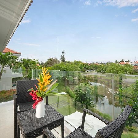 Deluxe Ocean Villa Along The Beach Da Nang Bagian luar foto