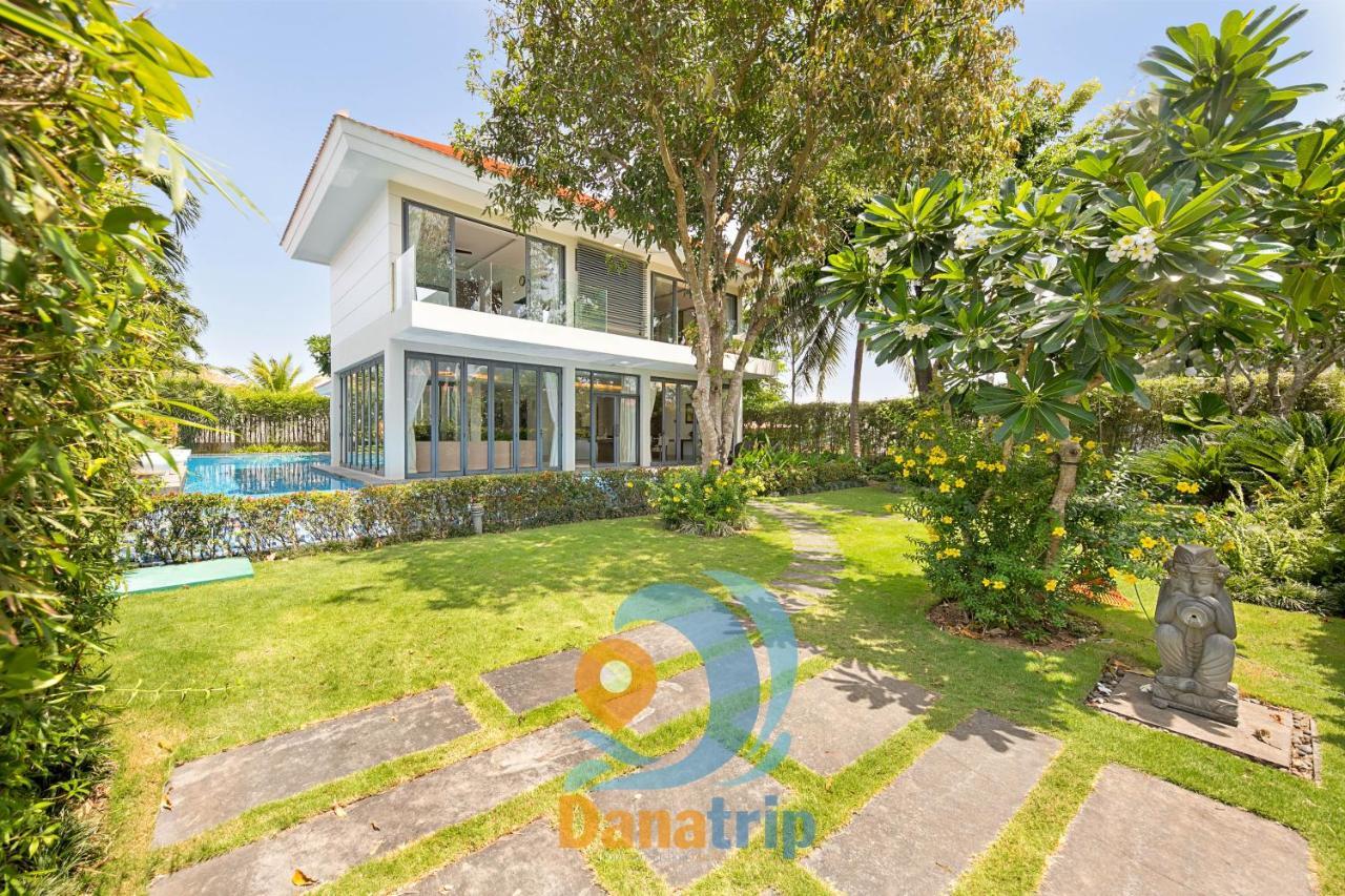 Deluxe Ocean Villa Along The Beach Da Nang Bagian luar foto