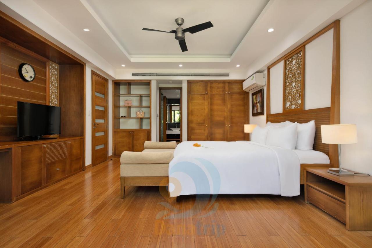 Deluxe Ocean Villa Along The Beach Da Nang Bagian luar foto