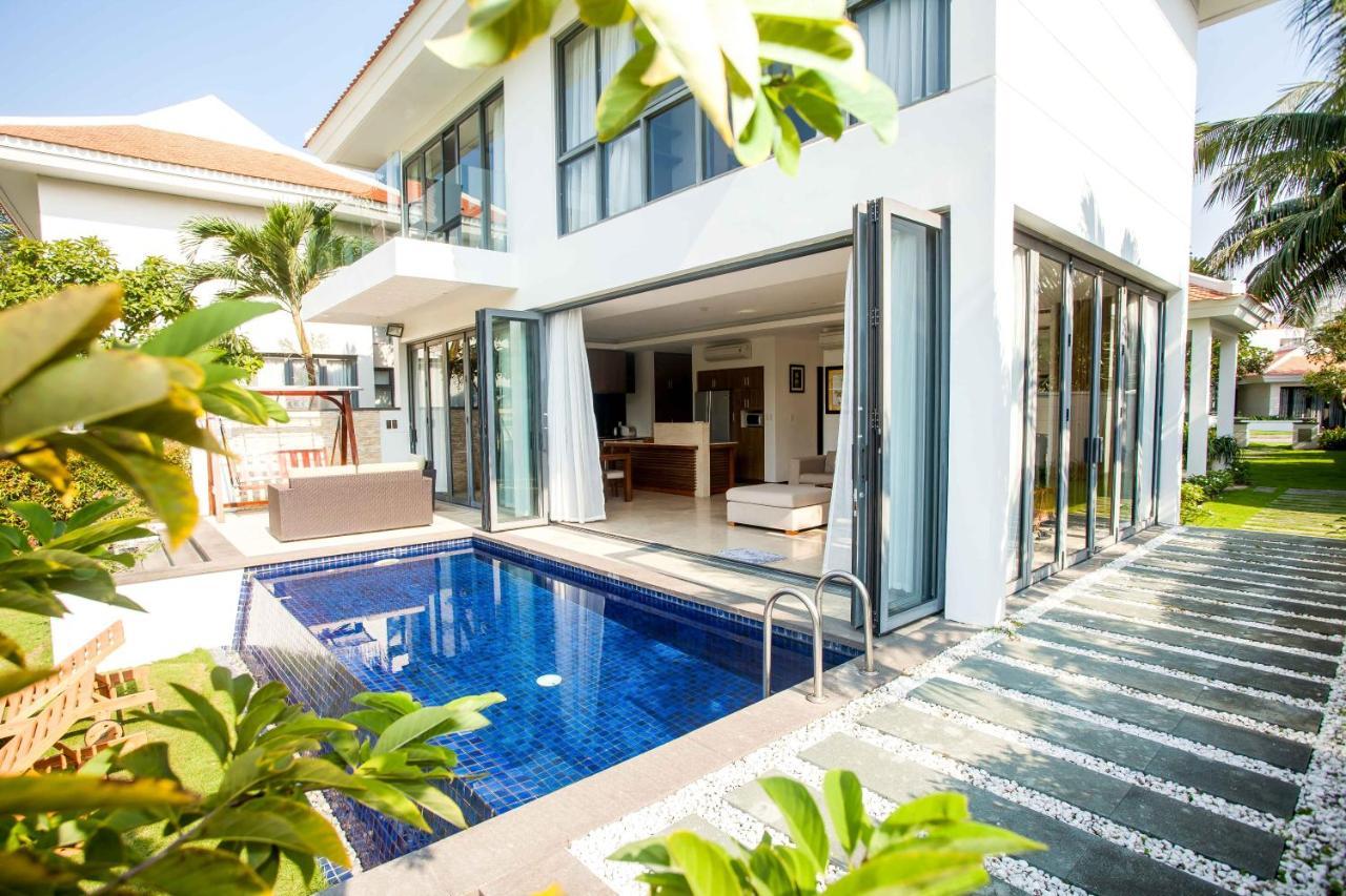 Deluxe Ocean Villa Along The Beach Da Nang Bagian luar foto