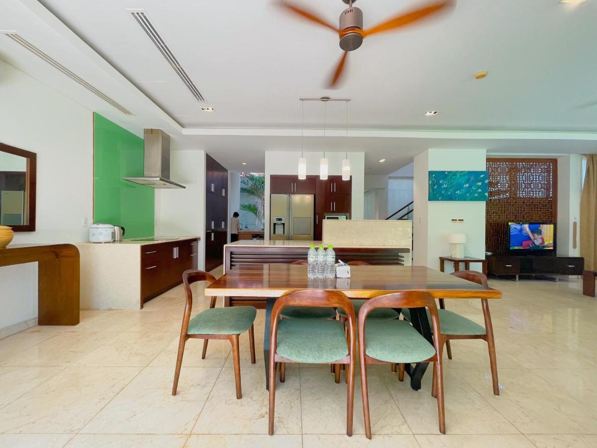 Deluxe Ocean Villa Along The Beach Da Nang Bagian luar foto