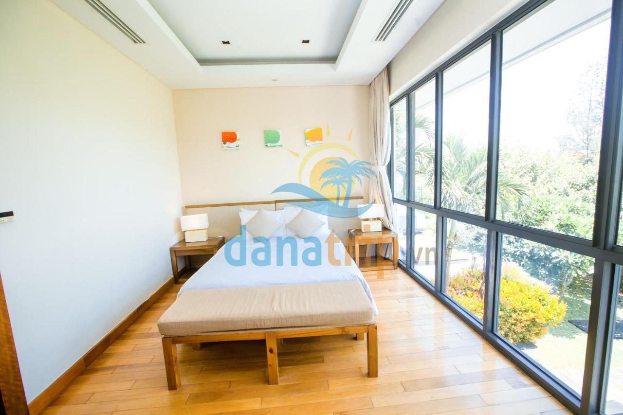 Deluxe Ocean Villa Along The Beach Da Nang Bagian luar foto