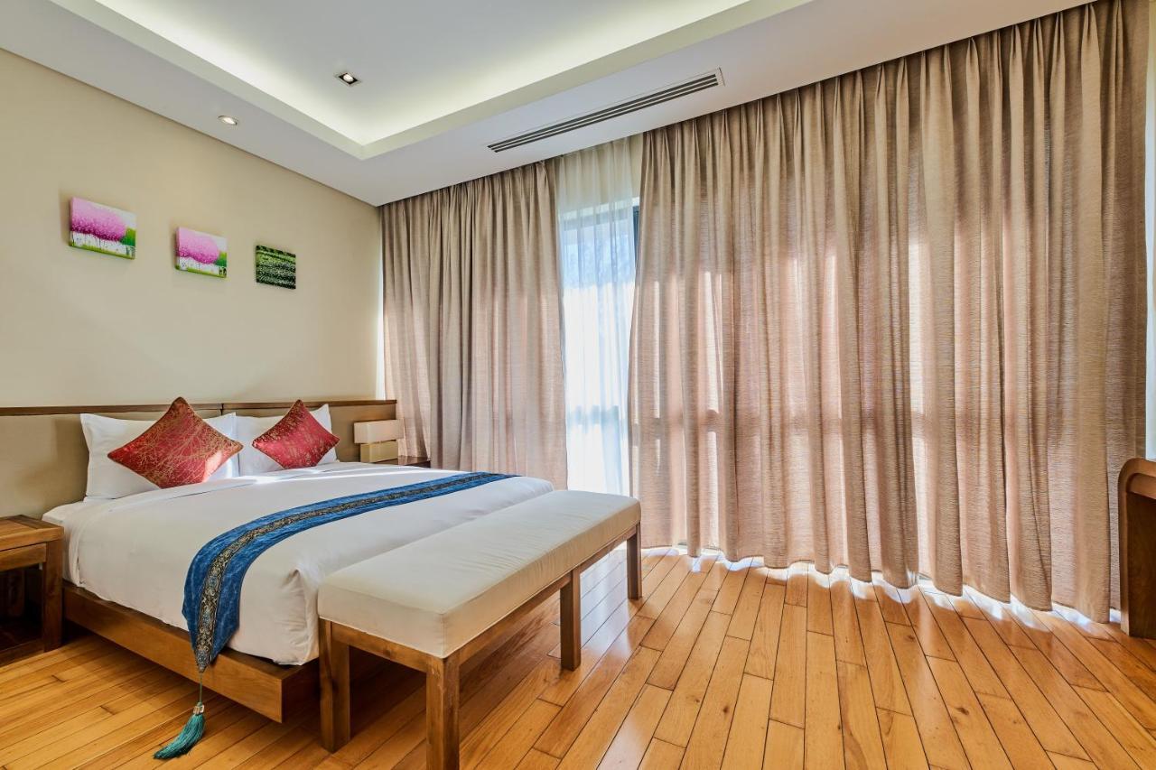 Deluxe Ocean Villa Along The Beach Da Nang Bagian luar foto