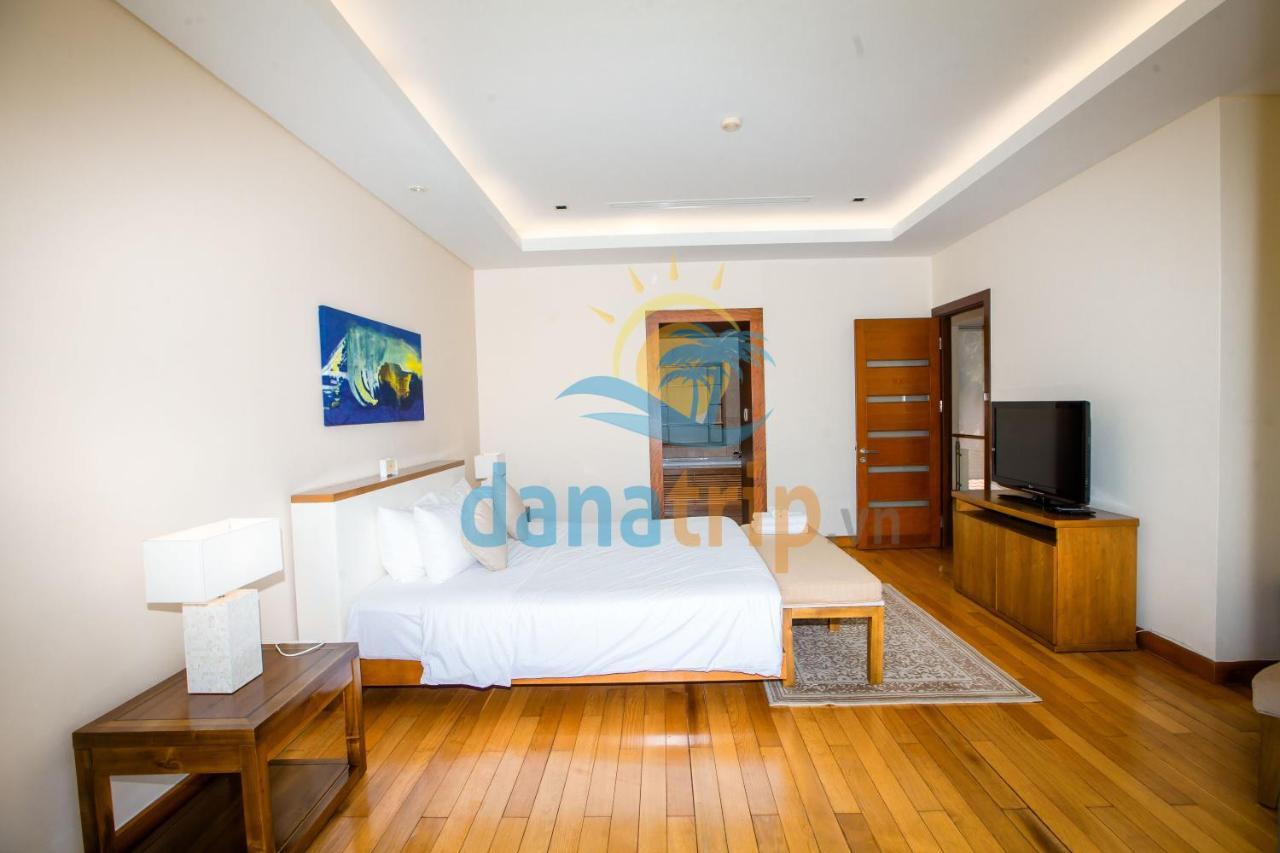 Deluxe Ocean Villa Along The Beach Da Nang Bagian luar foto
