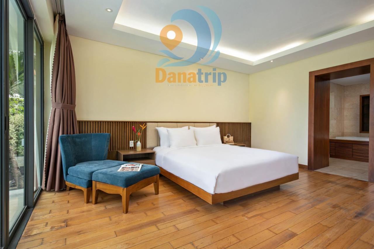 Deluxe Ocean Villa Along The Beach Da Nang Bagian luar foto