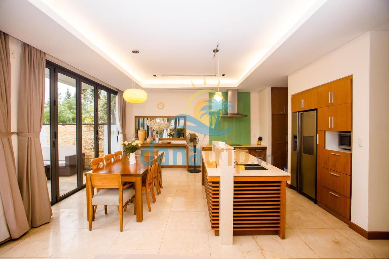 Deluxe Ocean Villa Along The Beach Da Nang Bagian luar foto