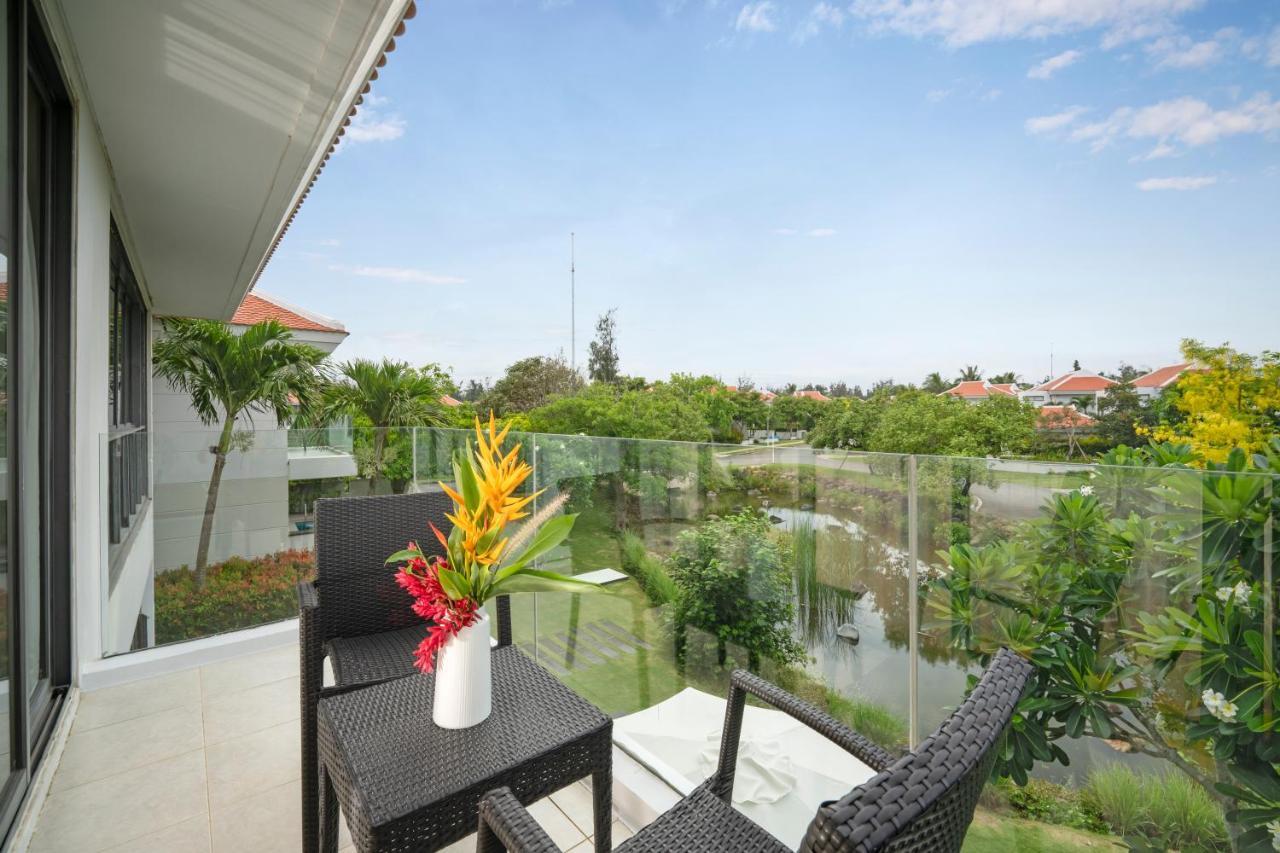 Deluxe Ocean Villa Along The Beach Da Nang Bagian luar foto